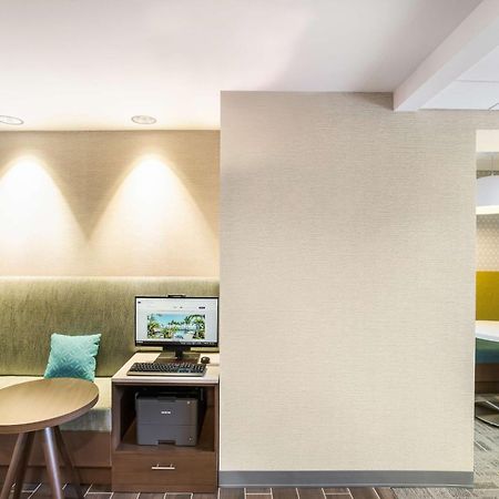 Hampton Inn & Suites Гоутон Екстер'єр фото