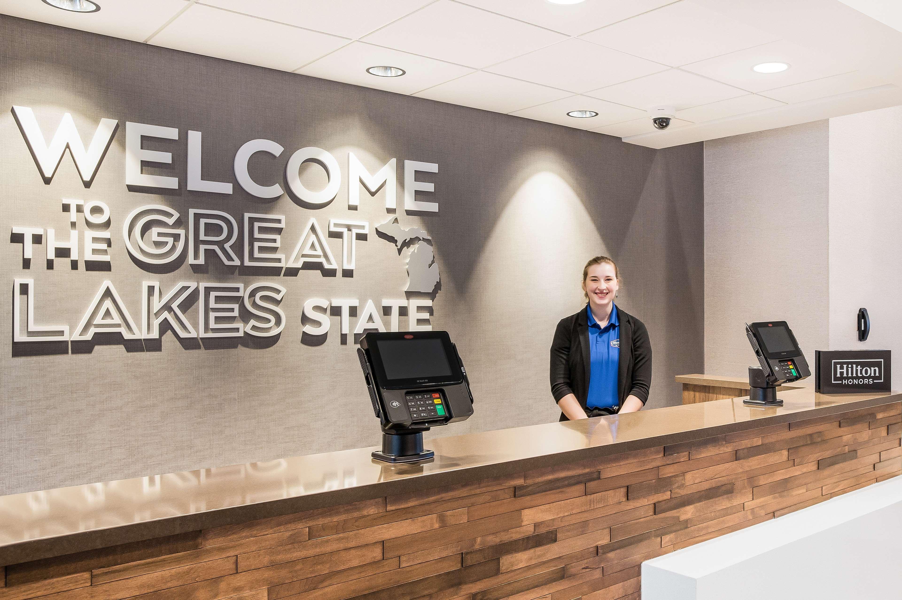 Hampton Inn & Suites Гоутон Екстер'єр фото
